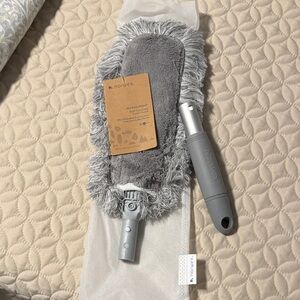 SOLD! NWT, Norwex mini enviro wand with two sided duster sleeve and handle